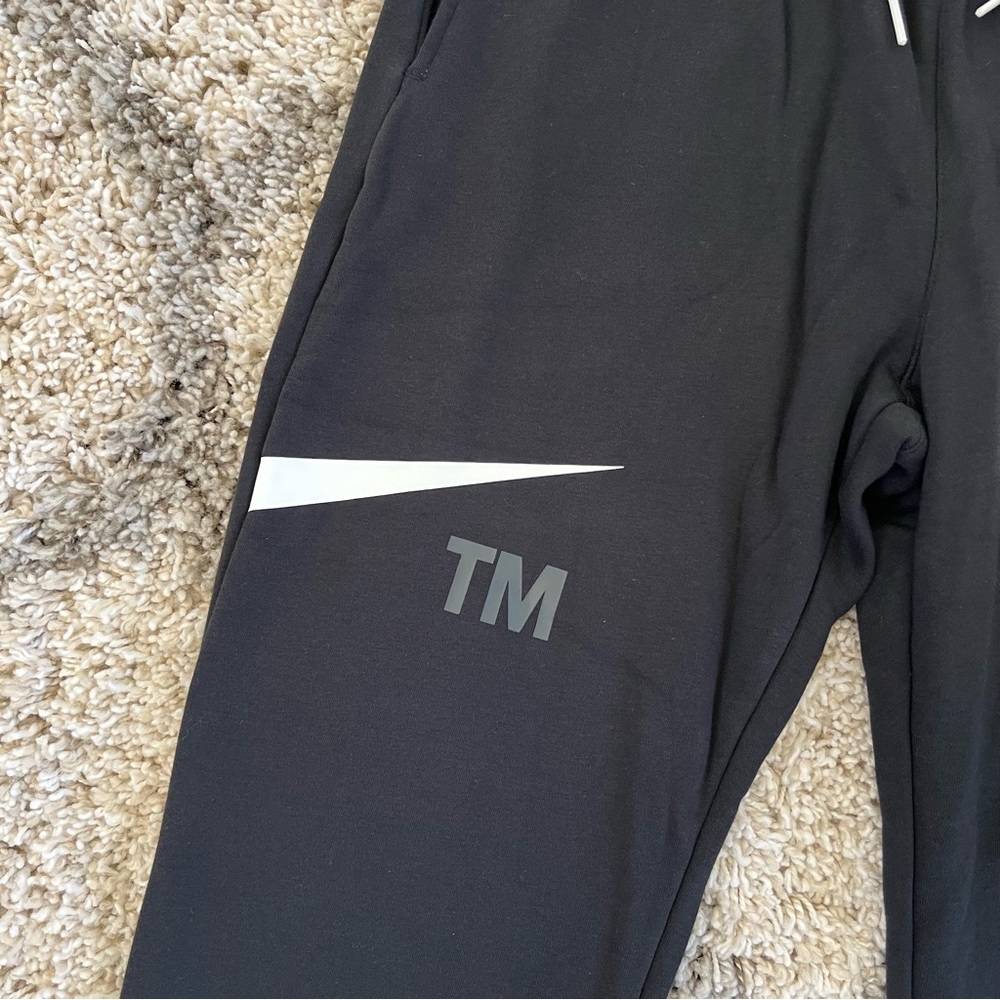 ✔️NWT✔️ NIKE Sportswear Swoosh Swoosh Logo Jogger Pants - Picture 4 of 13